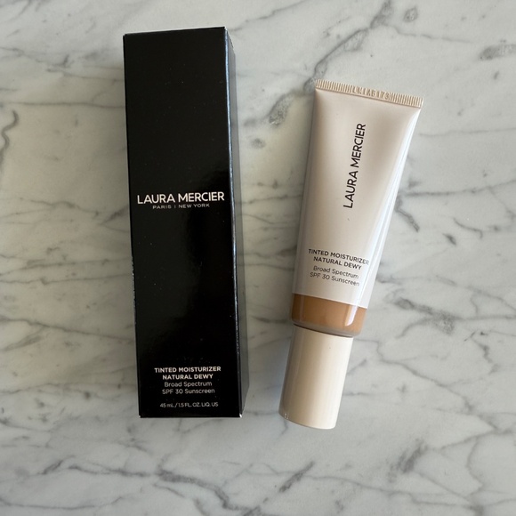 NWT Laura Mercier Tinted Moisturizer Natural Dewy SPF 30 – 3N Sand - Picture 8 of 8